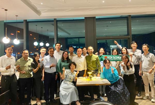 Alumni Gathering in Phnom Penh with KDIS Faculty (November 24, 2025)