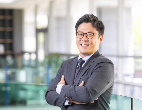 Welcome Professor Junho Oh to the KDI School Community