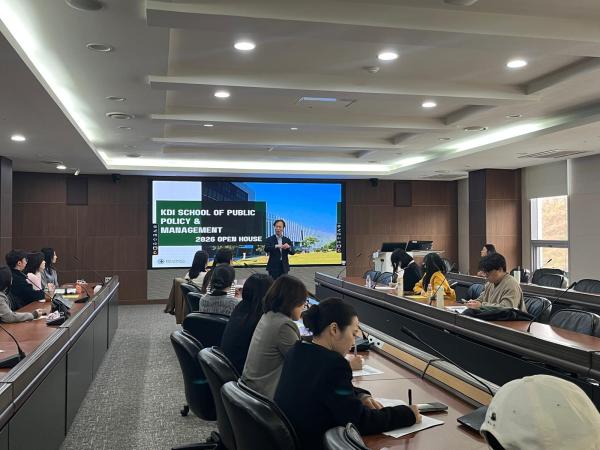 Open House at KDI School: Prospective Students Experience Student Life at KDIS