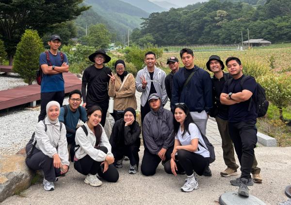 Beyond the Summit: How an Unexpected Hike Became Thyara's Most Unforgettable First K-Experience