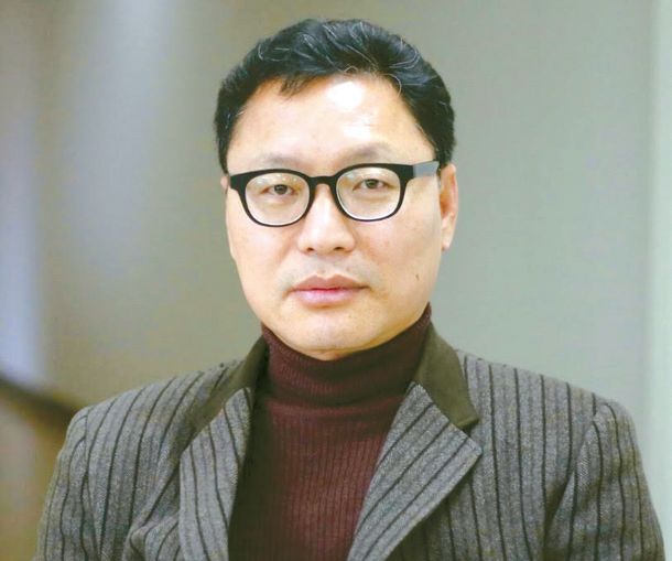 [미주중앙일보] [인터뷰] 서용석 경남 LA 사무소 신임 소장, 인턴십 확대·상설 매장 추진 의욕: [인터뷰] 서용석 동문