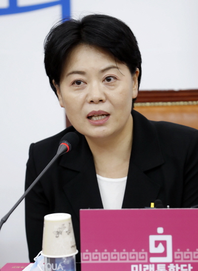 [일요서울] ‘일당백 초선’ 윤희숙 통합당 의원 : [보도기사] KDI대학원