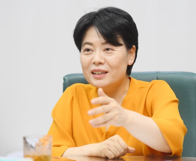 [한국경제] '임차인' 윤희숙 의원이 꺼낸 '수포자' 친언니 : [보도기사] KDI대학원