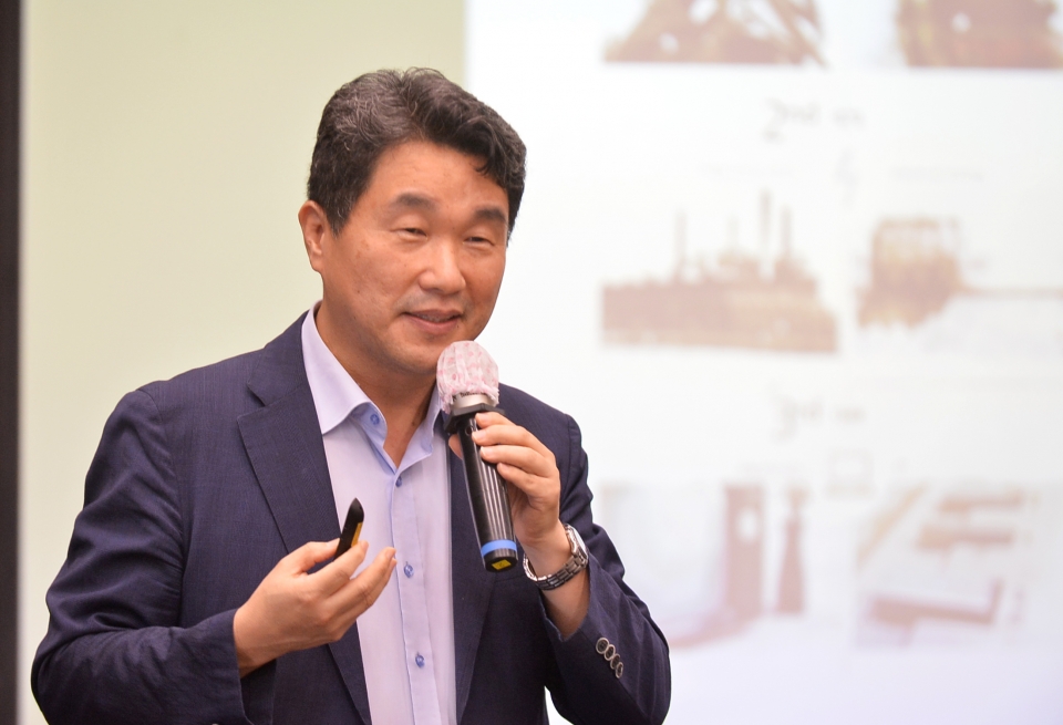 [한국대학신문] [2기 미래대학 콜로키움] 이주호 이사장, 