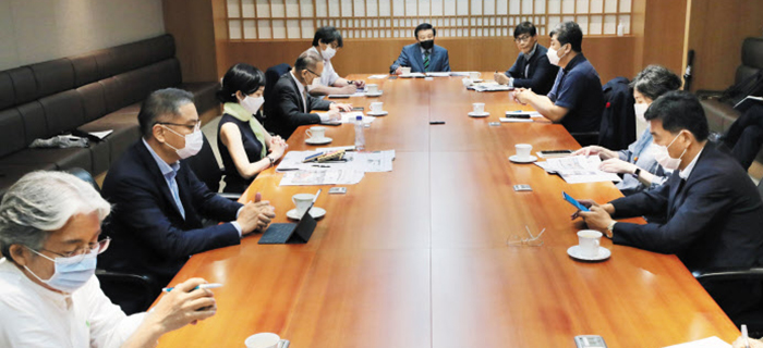 [조선일보] [조선일보 독자권익보호위원회 8월 정례회의] 20대 '빚투' 열풍..證市 버블 붕괴·신불자 양산 경고해야...