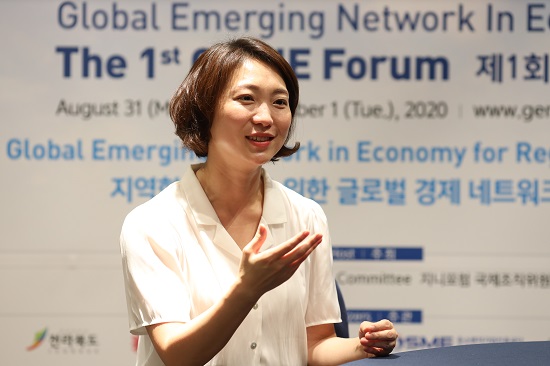 [전북일보] '제1회 지니포럼' 기획·실무 맡은 양선화 전북도 투자금융과장 : [보도기사] 양선화 동문