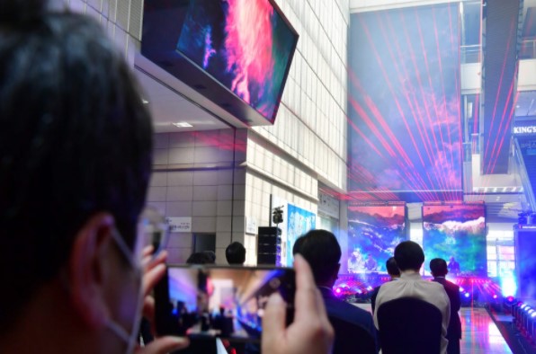 [전자신문] 한국판 뉴딜, 규제 부수고 민간 중심 구조 개편해야 : [보도기사] 박진 교수