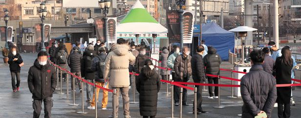 [조선일보] [조선일보 독자권익보호위원회 12월 정례회의] 코로나 백신 늑장 구매한 경위 파헤치고 책임 물어야 : [보도기사] 김준경 교수