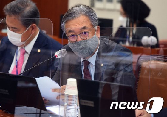 [뉴스1] 국민의힘, 재·보선 공관위원장에 정진석...윤희숙도 합류(종합) : [보도기사] KDI대학원