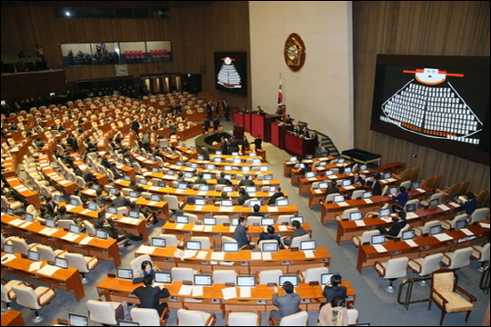 [미디어펜] 우리 국회 예산안 심의, '장님이 코끼리 다리 만지는 격' : [보도기사] 류철 교수