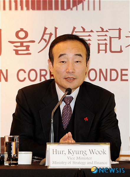 [머니S] 삼성생명, ESG경영위원장 사외이사가 맡는다… 허경욱 전 차관 내정 : [보도기사] KDI대학원