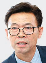 [동아닷컴] KDI 원로학자들 “홍장표 원장 임명 안돼” : [보도기사] KDI대학원