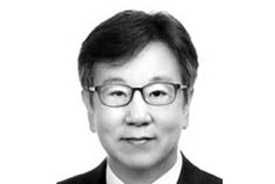 [매일경제] [매경이코노미스트] 노동시장, 대학졸업장, 그리고 사교육 : [기고] 조동철 교수