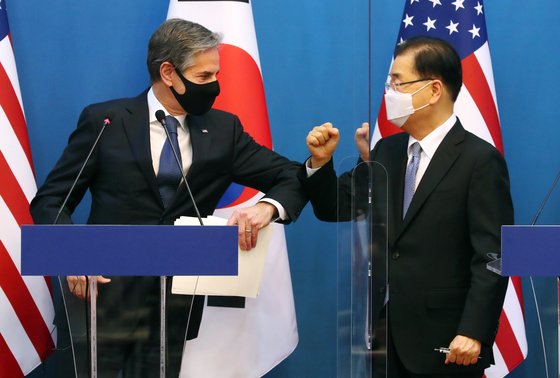 [중앙일보] [미리보는 한·미정상회담 上] '쿼드' 외면해온 韓 승부수? 이수혁은 왜 SK배터리 공장 갔나 : [보도기사] 전홍택 교수