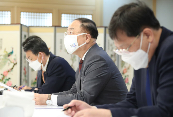 [이데일리] 내달 보유세 고지 전 결론…부동산정책 궤도 수정 속도 : [보도기사] KDI대학원