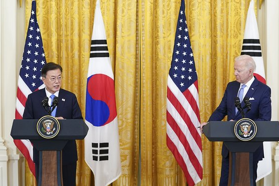 [중앙일보] '한 몸'된 미·일, 발만 걸친 韓...본게임은 한·미·일 정상회의 : [보도기사] 전홍택 교수