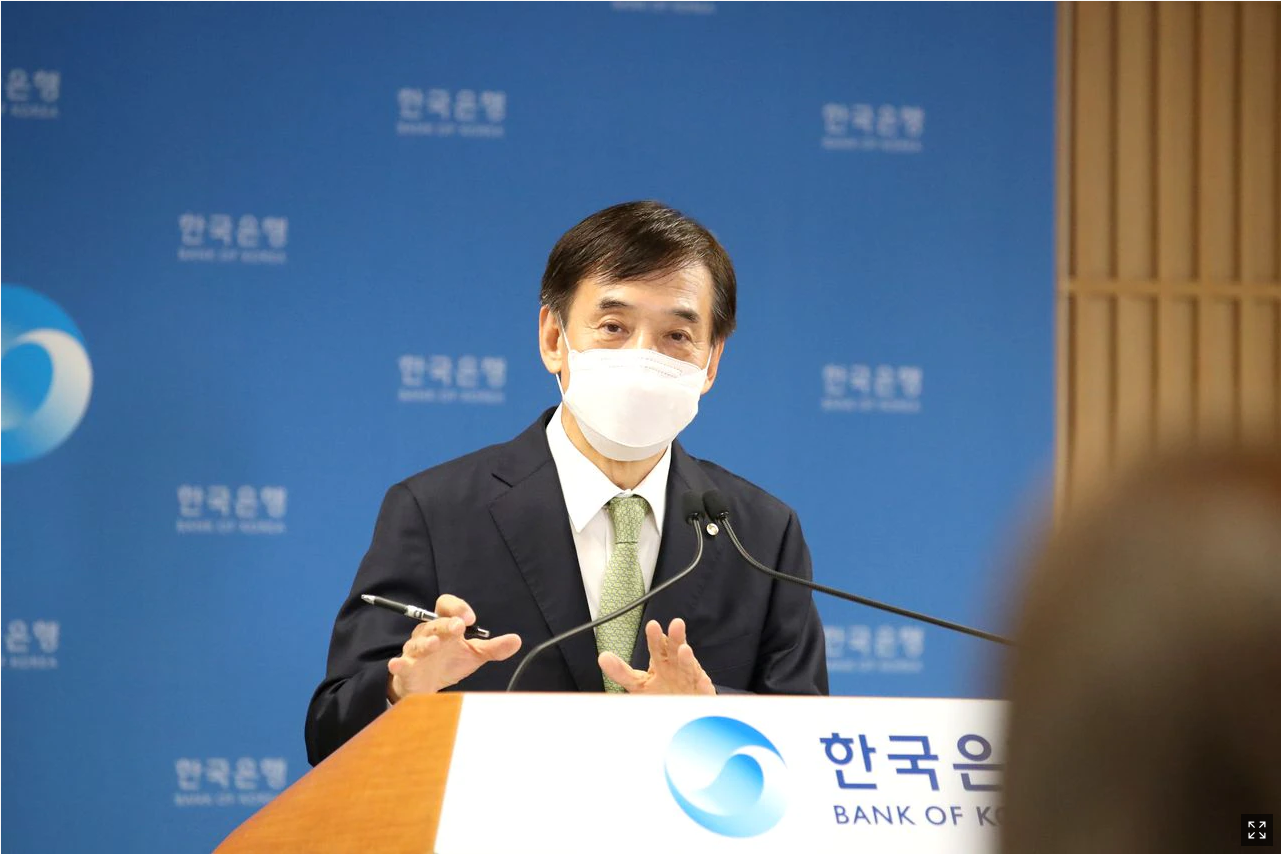 [조선비즈] [진단, 물가 불안]③ 정부 '돈 풀기' vs 중앙은행 '돈줄 조이기'... 막 내리는 확장적 재정·통화 '정책 동맹' : [보도기사] 김현욱 교수