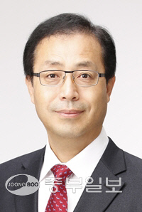 [중부일보] 전직 고위공무원 국민의힘 대거 영입, 양진철-안성·서강호-평택·이재철-오산·김진묵-이천 출격 : [보도기사] 서강호 동문