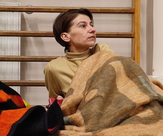 [중앙일보] 세 딸 울음소리 뒤 미사일 폭발음…열차 복도에 몸싣고 키이우 떠났다 : [보도기사] 가리나 솔로베이 동문