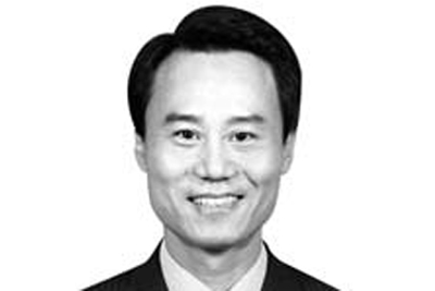 [매일경제] [기고] 신구(新舊) 정권 인사갈등, 이렇게 풀자 : [기고] 박진 교수
