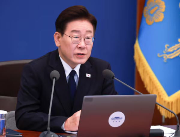 "정부는 구조개혁 서두르고 기업·가계는 현금 확보해야"