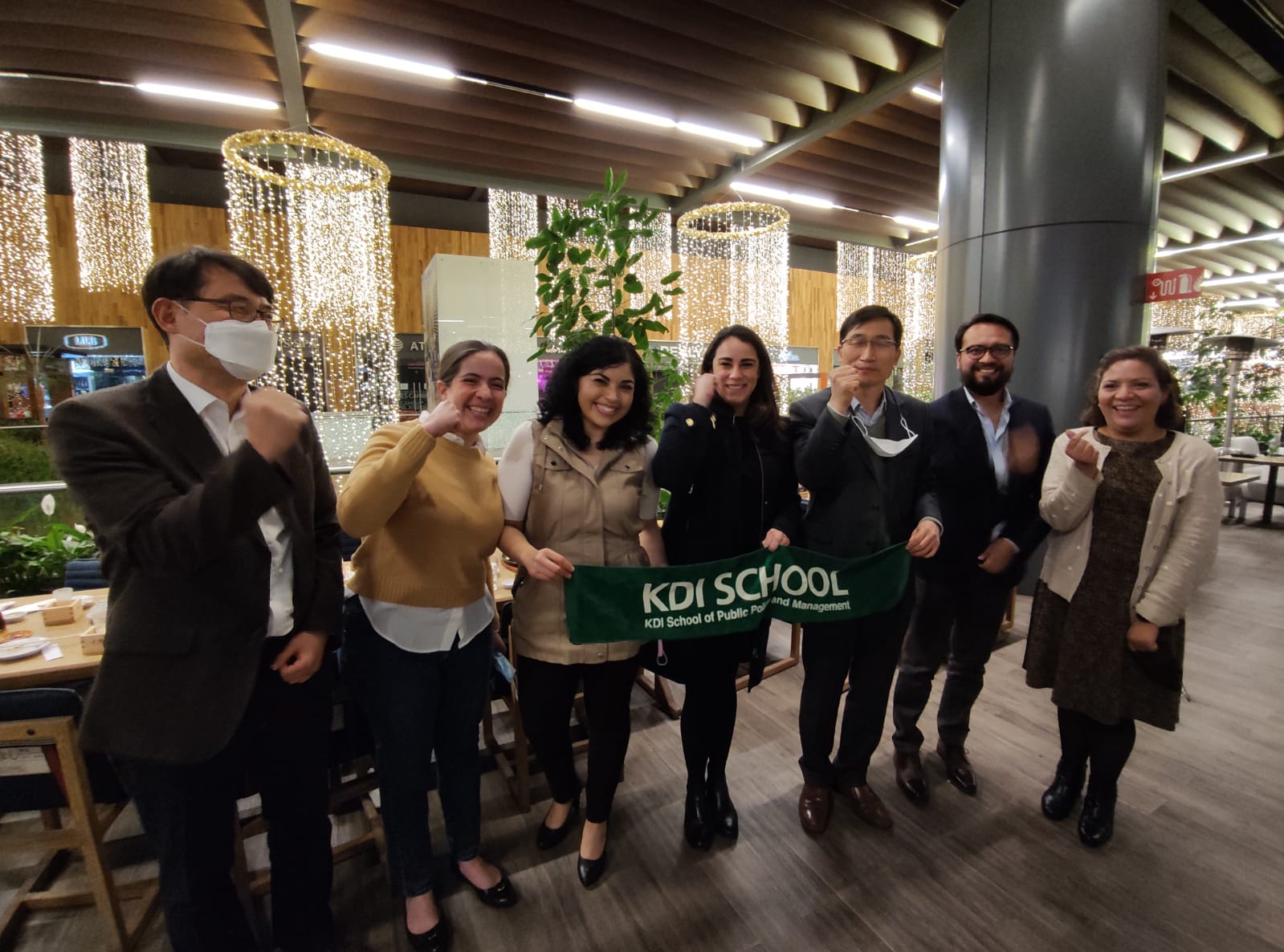 Mexico Alumni Association meets with the Korean Embassy in Mexio (15 December 2021) 사진4