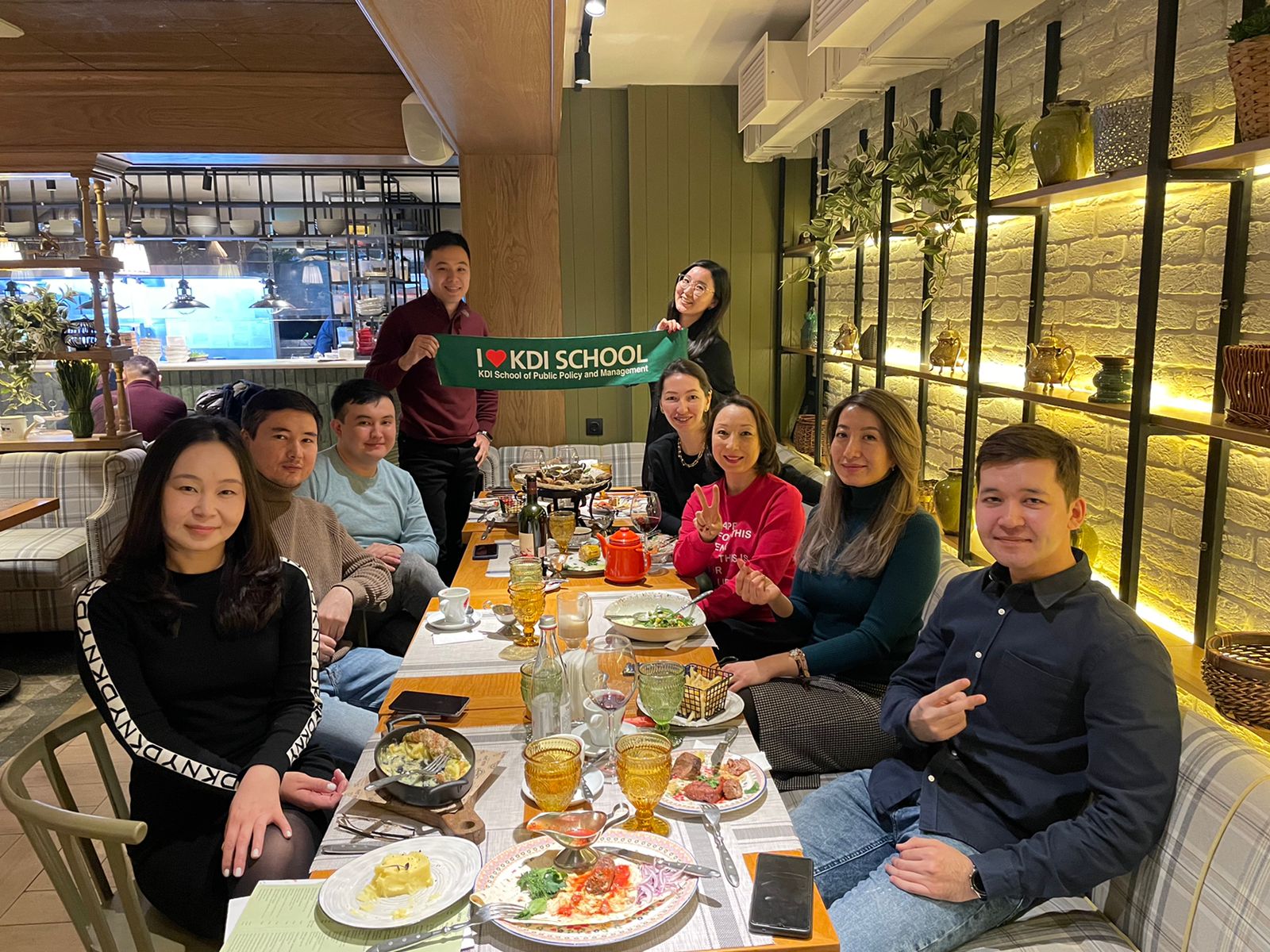 Kazakhstan Alumni Association meets with the 2022 Spring Semester new students! (3 February 2022) 사진1