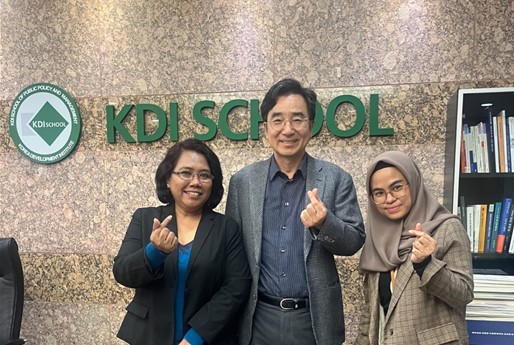Indonesian Alumna's Reunion with Dean (27 April, 2023) | Photos ...