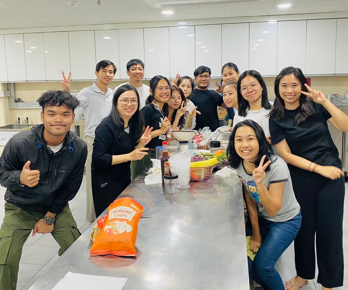 KDI School's Vibrant Dormitory Kitchen