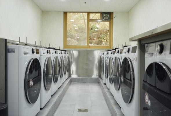 Laundry Room : Washing machines, Dryer machines이미지